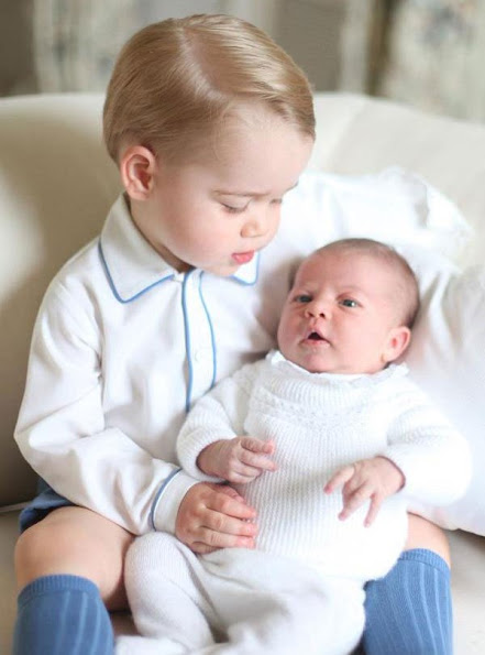 Kensington Palace on Saturday released the first official portrait of Prince George and his new sister Princess Charlotte. It was taken by Kate Middleton in mid-May. 
