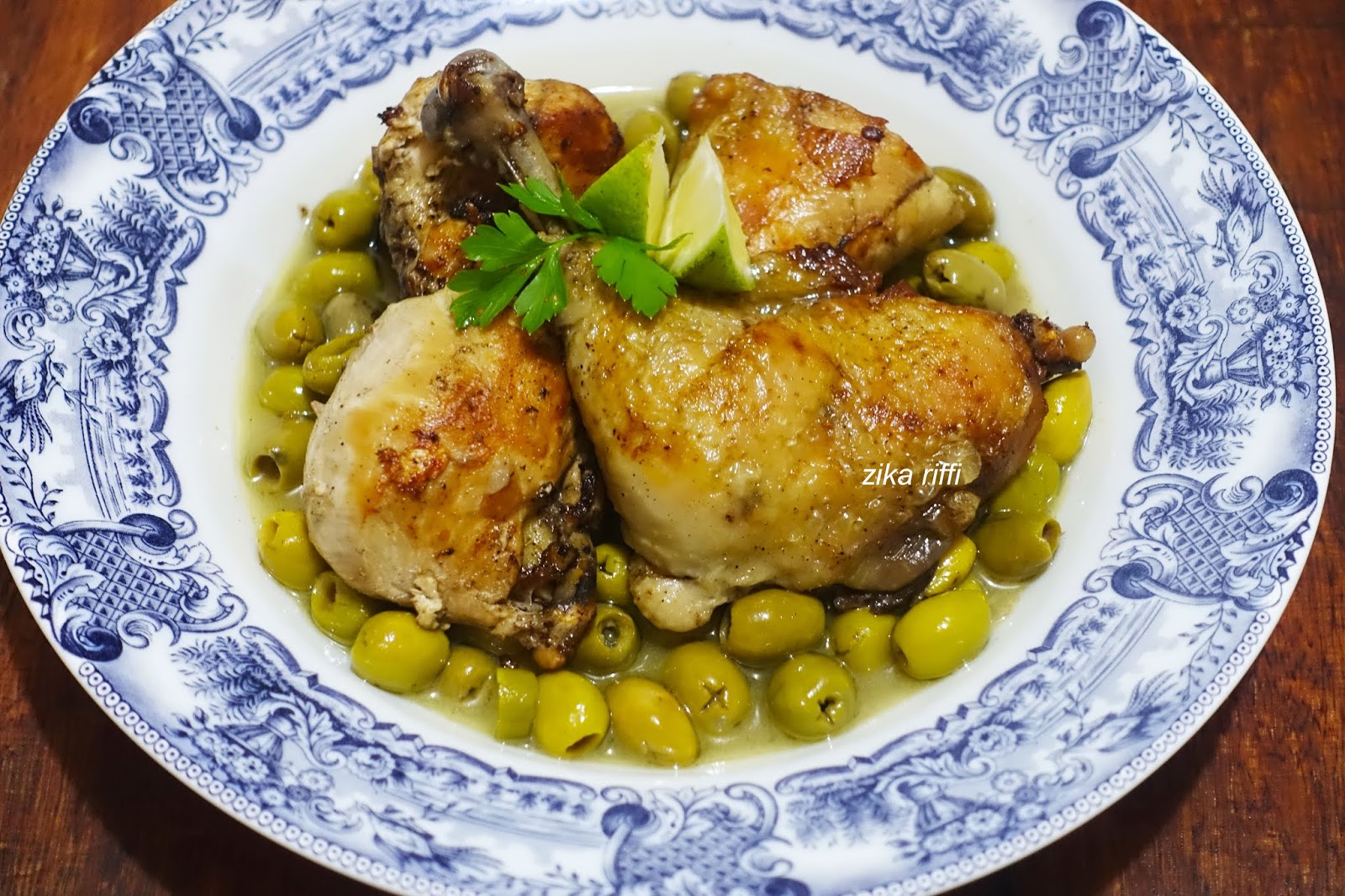 Tajine poulet aux olives Bônois. Marquet ou marka bel zaitoune,
