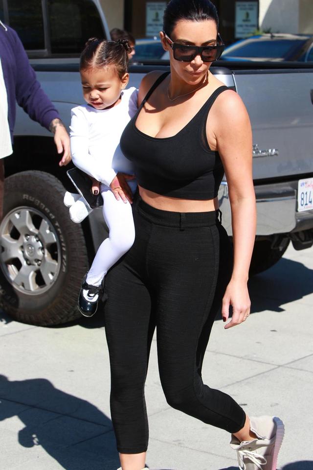 Adorable!!! See Photos Of Kardashian With Her 2 Kids Chilling ~ PruBuzz