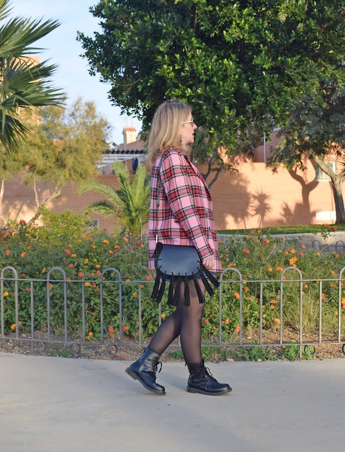 Look_tonos_rosas_y_militar