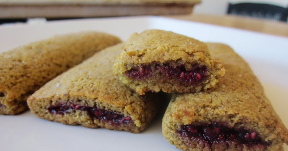 Chef Tess Bakeresse Almondpistachio breakfast nutribars. Grainfree