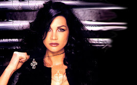 Luisa Corna Pictures