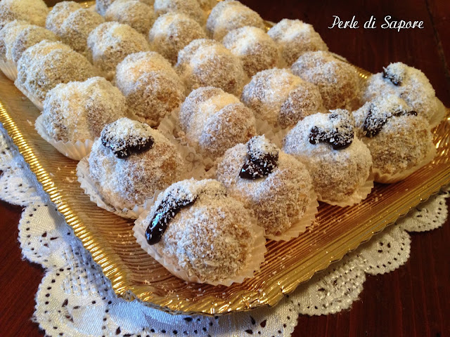 dolcetti con amaretti, mascarpone e cocco