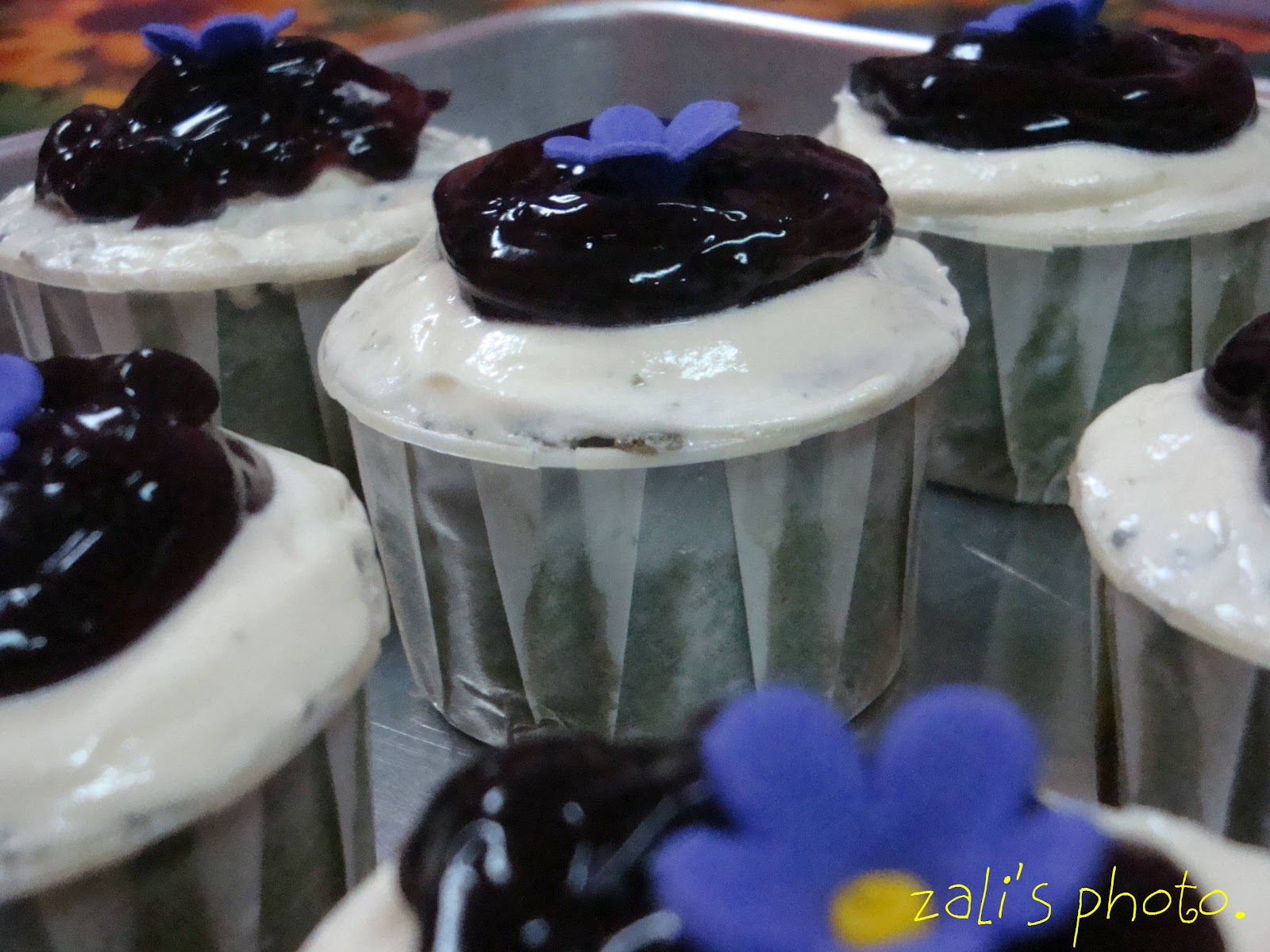 Cupcake Blueberry. Azal Muffins & Cake House