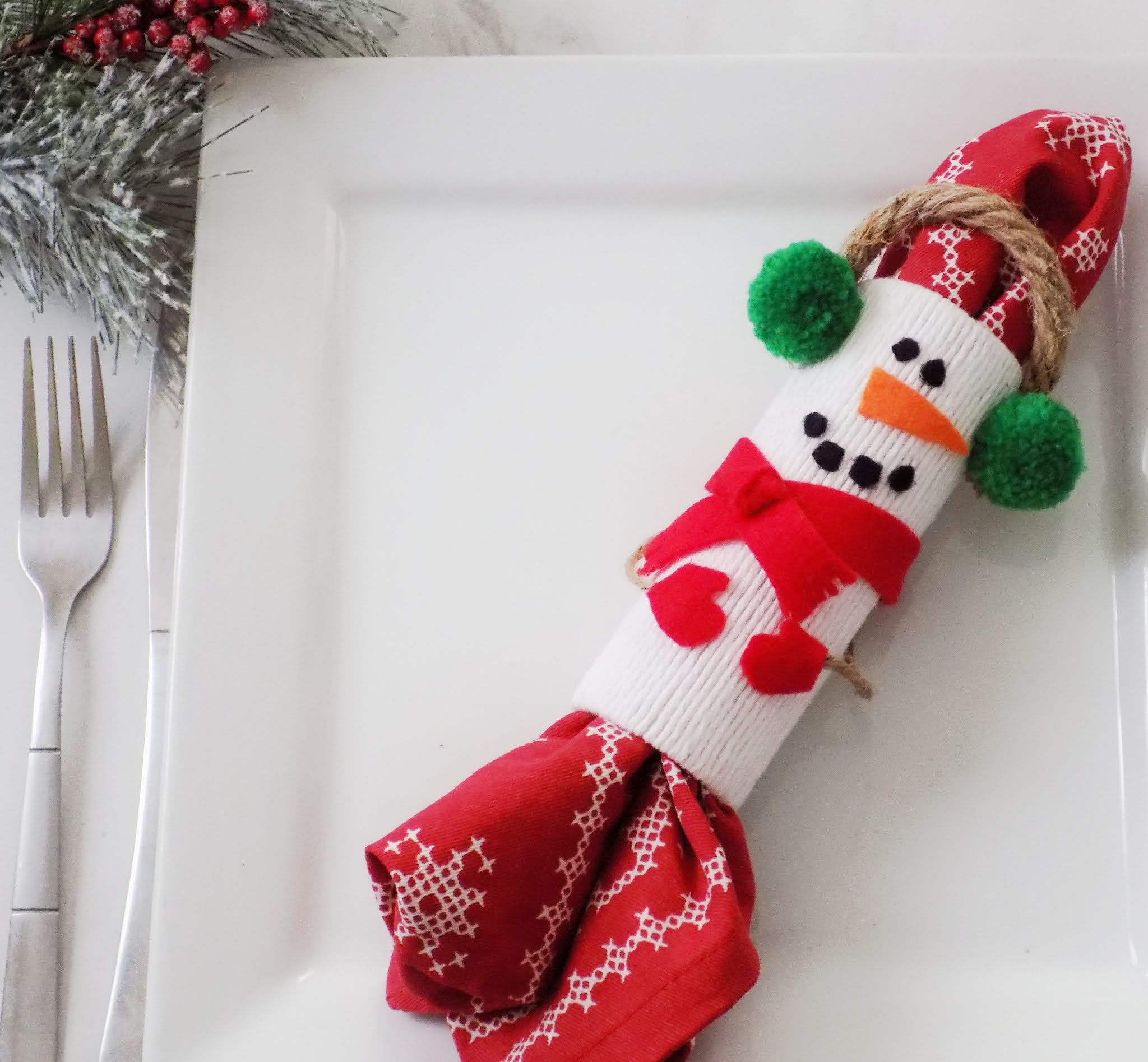 One Savvy Mom ™ NYC Area Mom Blog Yarn Wrapped Snowman Napkin Rings
