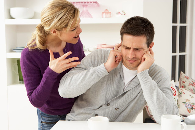 Ternyata, Mendengarkan Omelan Istri Itu Baik Untuk Kesehatan Suami