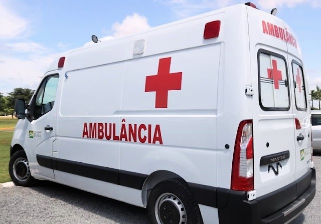 um acidente envolvendo4 veiculos deixou feridos na BA-001 proximo a cidade de valença.