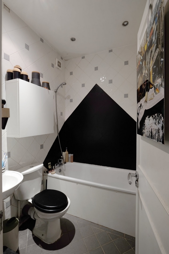 UN LIEU DIFFÉRENT... ART, GÉOMÉTRIE ET COULEURS