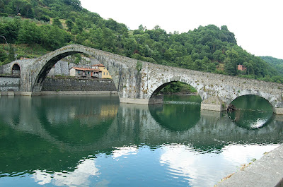 ponte del diavolo-ponte della Maddalena-ponte-Lucca-fiume Serchio