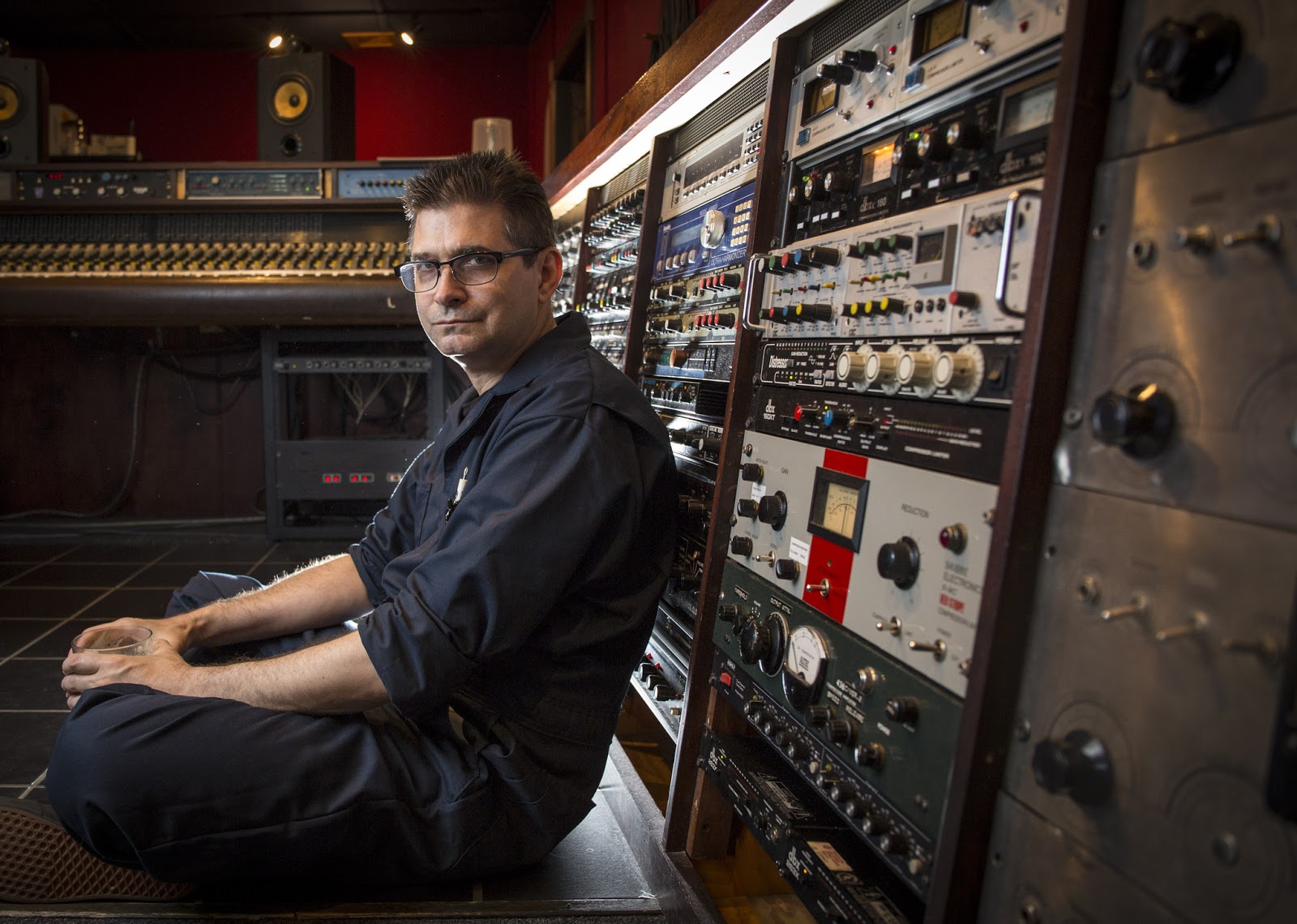 Mix at Mic: Steve Albini on How to Change Tones in Tracking