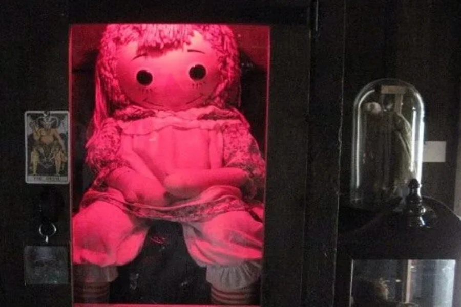 annabelle-comes-home annabelle-comes-home