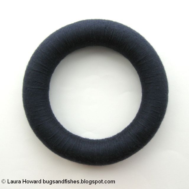 the yarn-wrapped wreath base