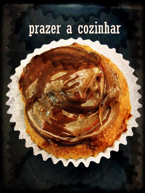 prazer a cozinhar - cupcake de chocolate com cobertura de brigadeiro