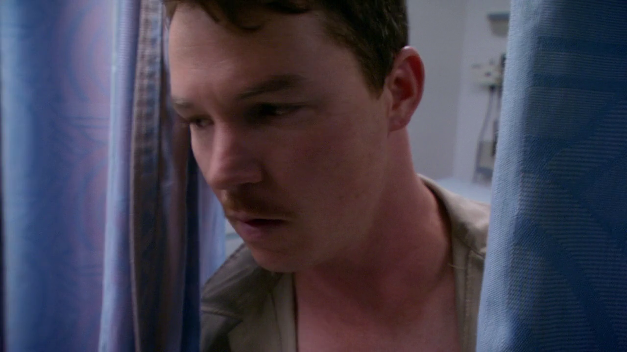 ausCAPS Shawn Hatosy shirtless in Dexter 503 "Practically Perfect"