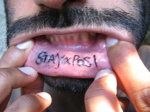 GALLERY FUNNY GAME: Lip Tattoo Pics