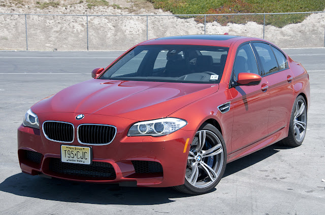 Фотографии BMW M5 6MT 2013 года