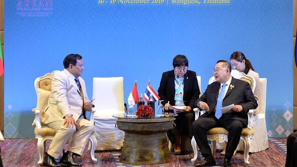 Bertemu Menhan se-ASEAN, Prabowo Kenalkan Industri Pertahanan Buatan Pindad