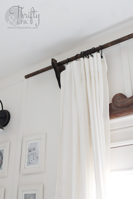 DIY Farmhouse Curtain Rod. DIY curtain rod and hardware. DIY farmhouse curtains. How to make a curtain rod. White and wood farmhouse decor. Gallery wall ideas. DIY farmhouse decor and decorating ideas.