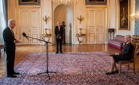 Queen Margrethe hosts the traditional New Year reception. Crown Prince Frederik and Crown Princess Mary were present at the banquet