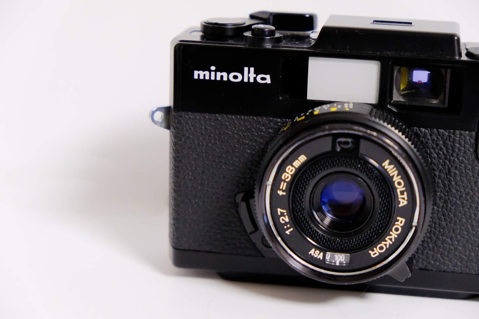 MINOLTA HI-MATIC SDと過ごす、はじめてのフィルムカメラ生活 