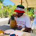 EL PILOTO LEWIS HAMILTON CONFIESA EN RESORT DEL ESTE DOMINICANO TOMÓ LA MEJOR PIÑA COLADA EN SU VIDA