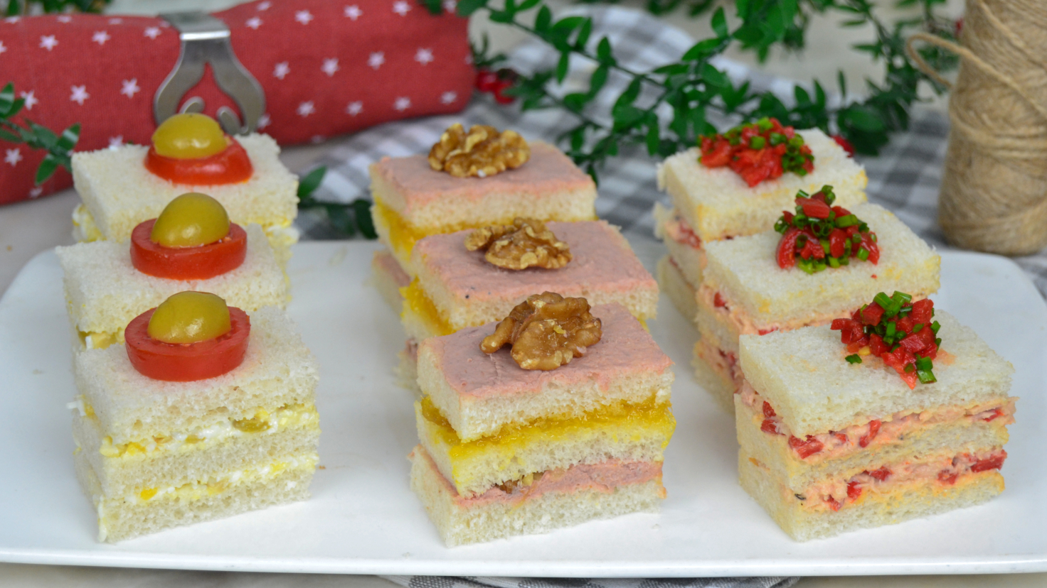 Canapés para Navidad con pan de molde. 3 ideas fáciles y deliciosas ... Canapés para Navidad con pan de molde. 3 ideas fáciles y deliciosas ...