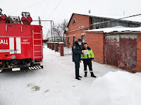 огнеборцы в ежедневном режиме осуществляют подворовые обходы.