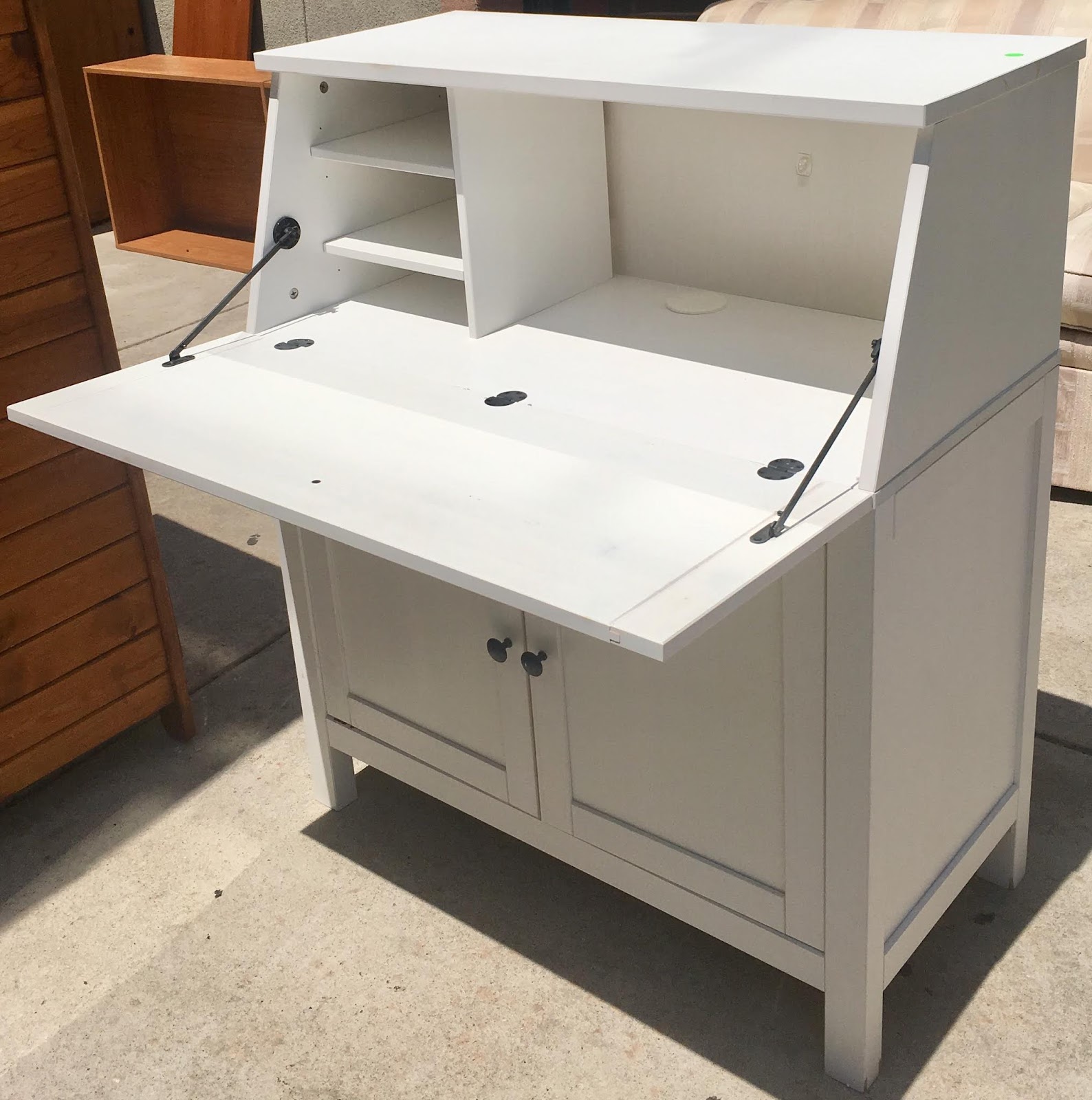 Uhuru Furniture & Collectibles REDUCED White Secretary Desk 95 75 SOLD