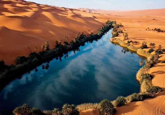 Zerzura: Thành cổ bị mất trong sa mạc Sahara được bảo vệ bởi những người khổng lồ da đen