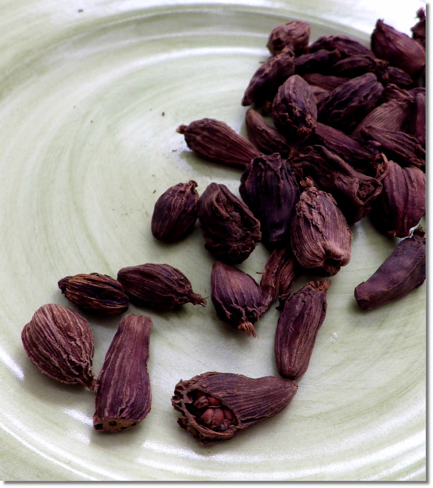 Black Cardamom Black Cardamom