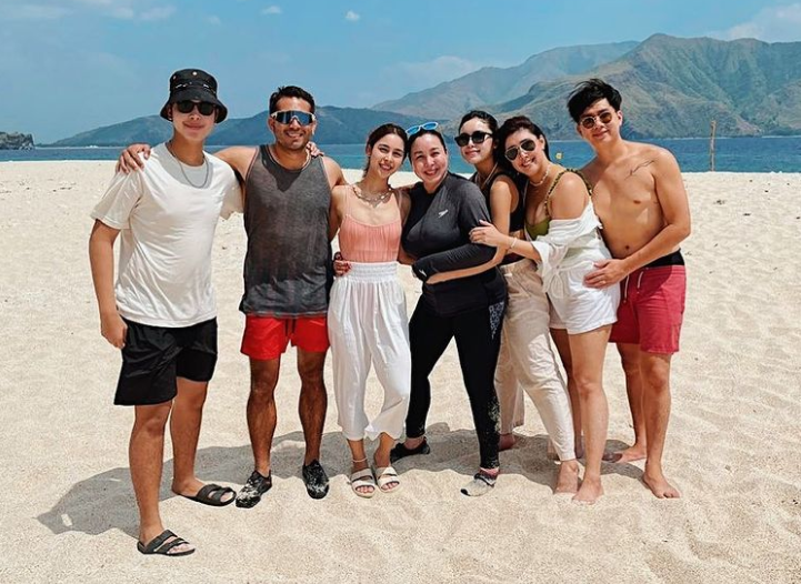 Gerald Anderson joins Julia Barretto's family photo - Where In Bacolod