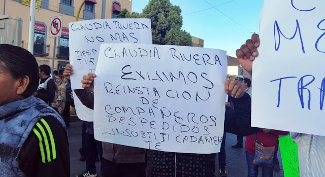 Trabajadores denuncian a Claudia Rivera por presunta represión laboral