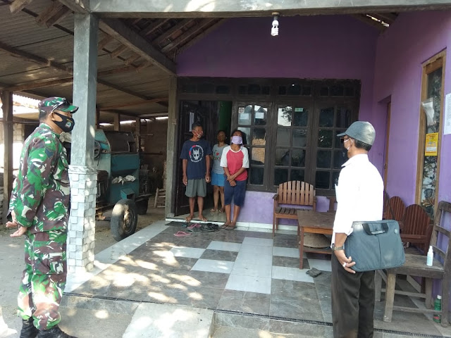 Koramil12/Manisrenggo Dampingi  Dinas Kesehatan Cek Kesehatan Warga