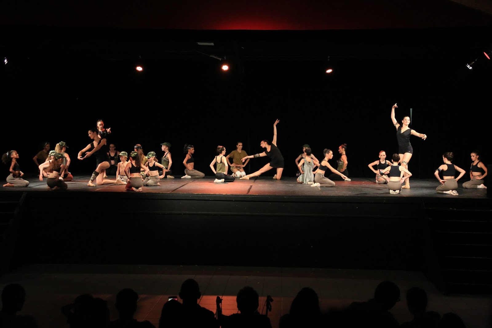 EVOLUTION Ecole de Danse Marseille (Bouches du Rhone) L'ECOLE DE DANSE