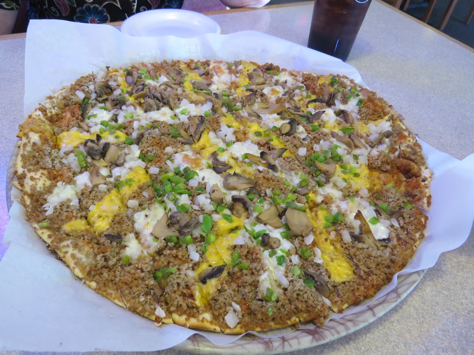 Lensing and Shuttering Davis Bros. Pizza in Glen Plaza