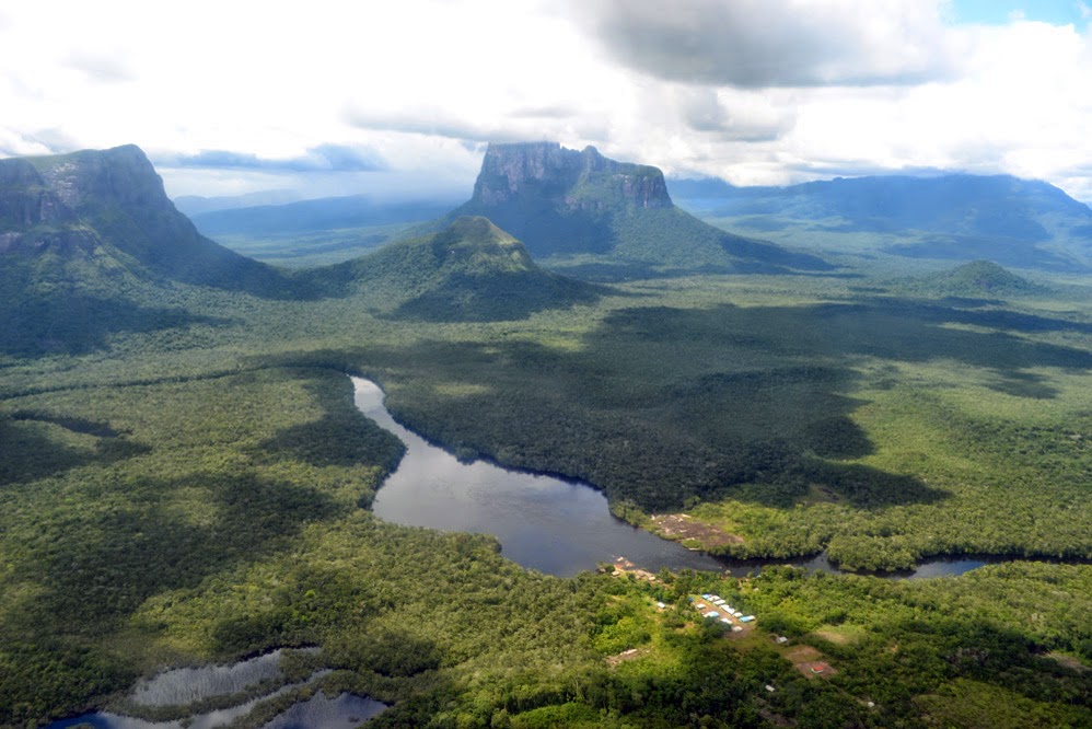 Lugares hermosos de la Tierra Amazonas, Venezuela