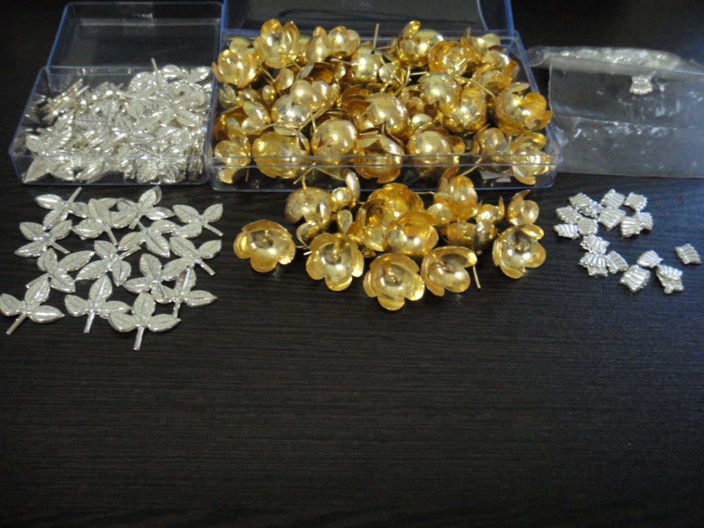 ambrish-silver-maart-singapore-pooja-flowers-coins