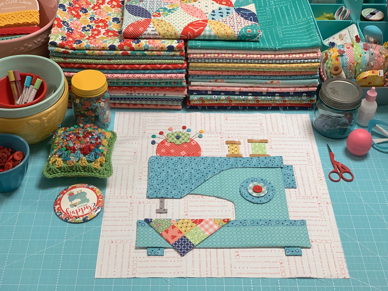 Bee In My Bonnet: Vintage Housewife Sew Along - Bee Prepared!!