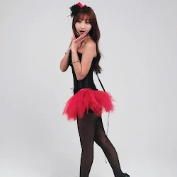Cute Mina Foto 9