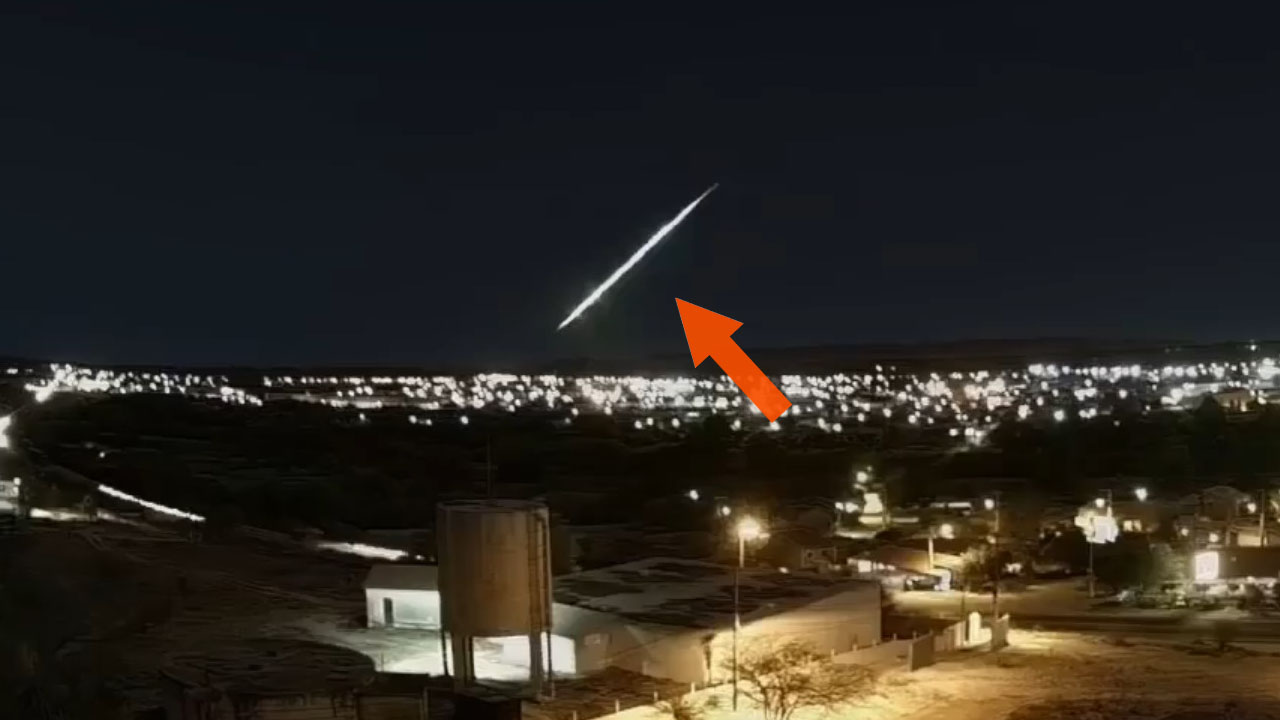 Câmeras da Atel Telecom registram passagem de meteoro em Salgueiro e Floresta