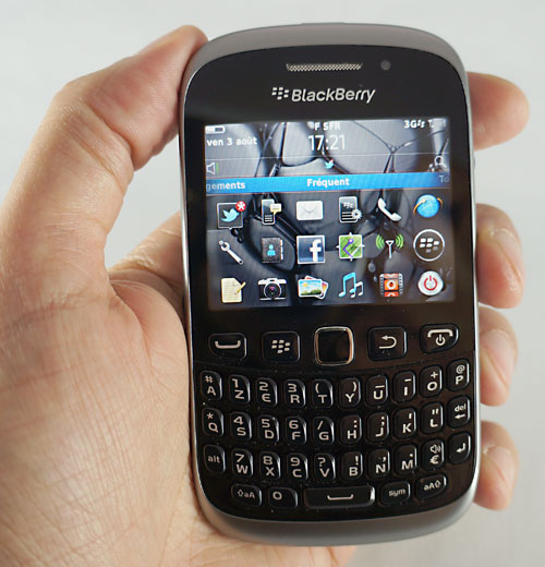 BlackBerry Curve 9320 Mobile Phones Review (Smartphones