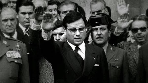 «La destrucción de los archivos policiales del franquismo fue un disparate de Martín Villa y Suárez»: Entrevista a Óscar Alzaga «La destrucción de los archivos policiales del franquismo fue un disparate de Martín Villa y Suárez»: Entrevista a Óscar Alzaga
