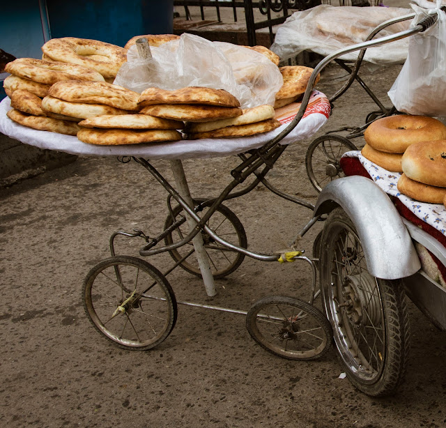 Brotkunst in Usbekistan 