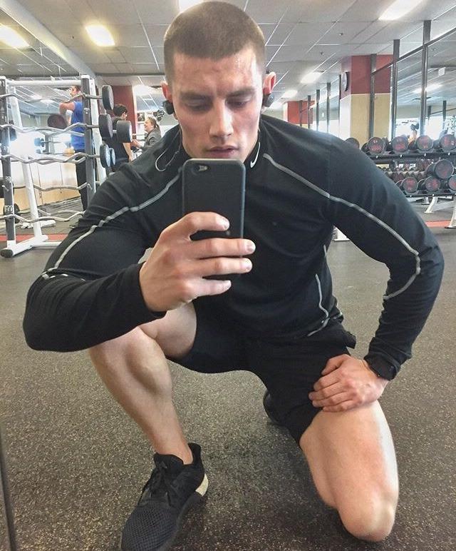 sexy-bad-boys-masculine-puertorican-gay-gym-stud-selfie