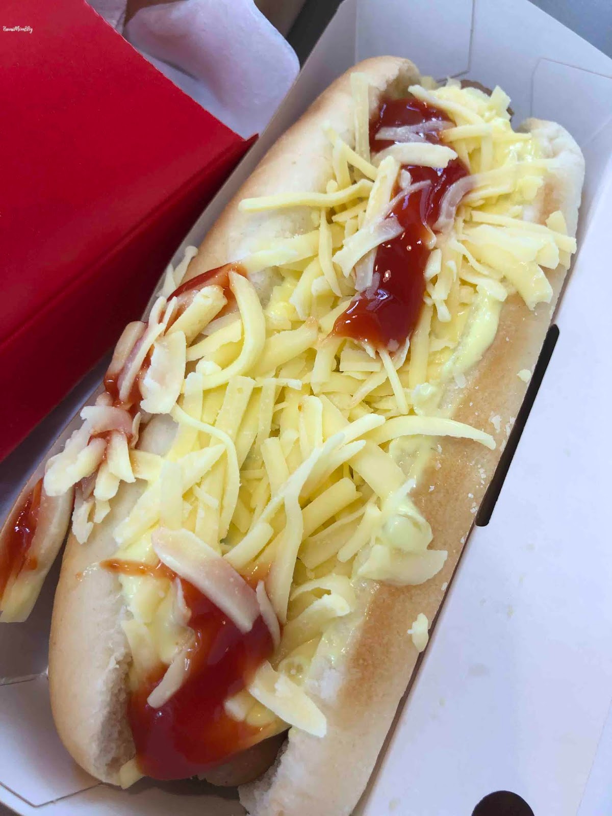 Hawaii Mom Blog Jollibee's Chicken Sandwich