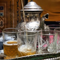 تقديم الشاي مع السفوف المغربي