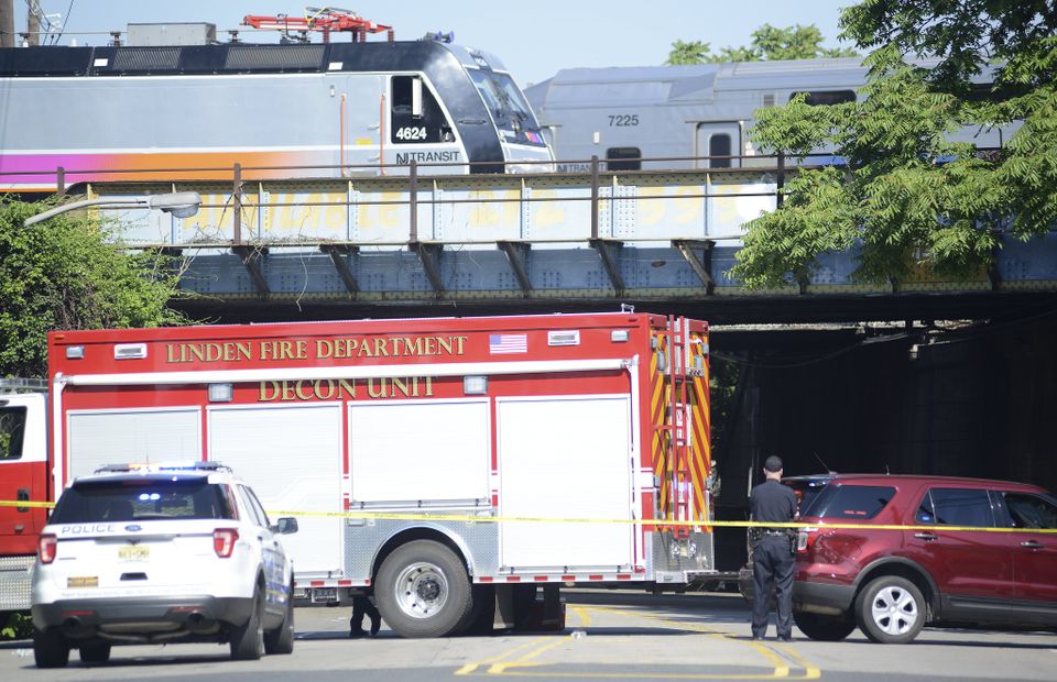 MEC&F Expert Engineers LINDEN COP COMMITS SUICIDE BY TRAIN. Daniel