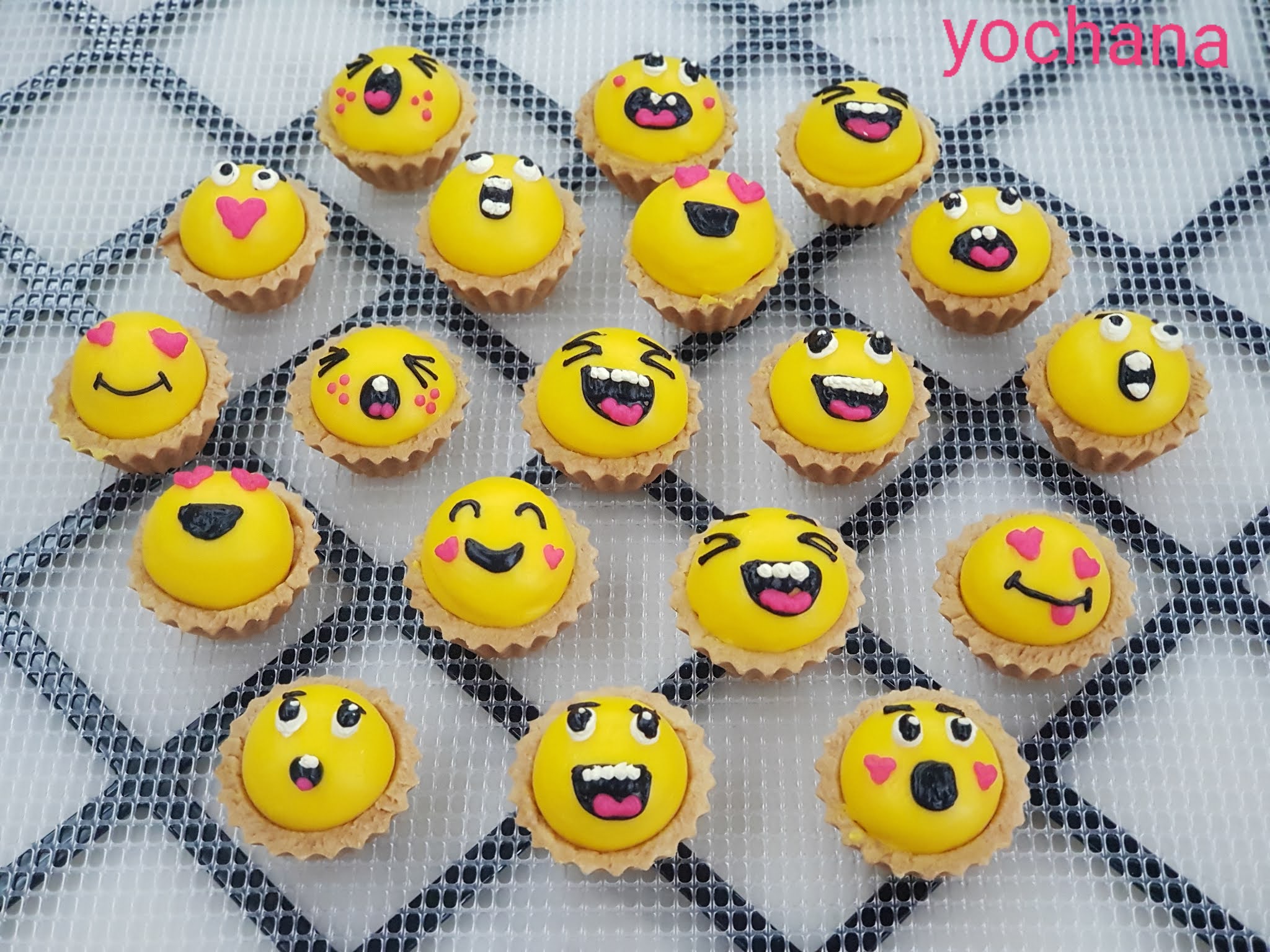 Yochana's Cake Delight! Emoji Cheese Tartlets