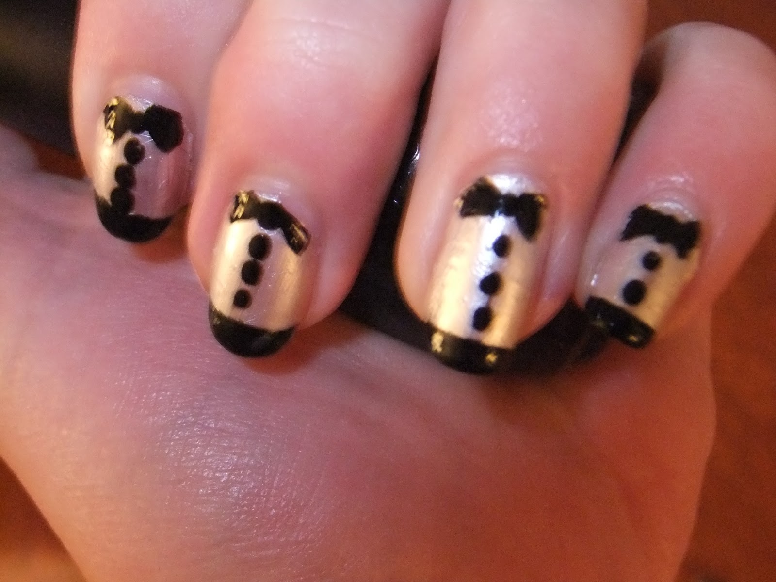 metamorphmagus manicures: Dance Nails