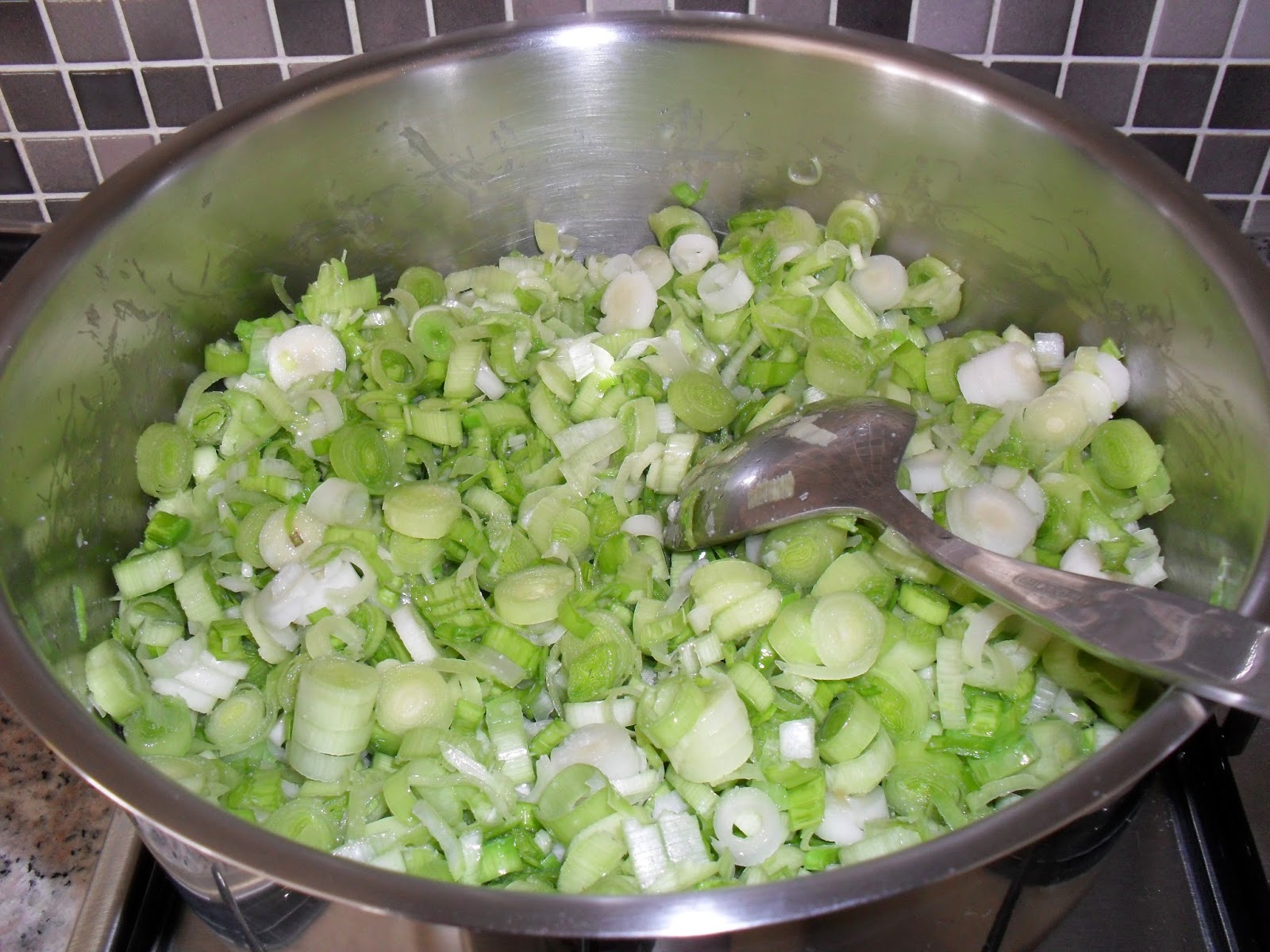 patatesli pırasa böreği tarifi